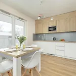 Comfortable In The Centre Of With Parking, & Gym By Renters