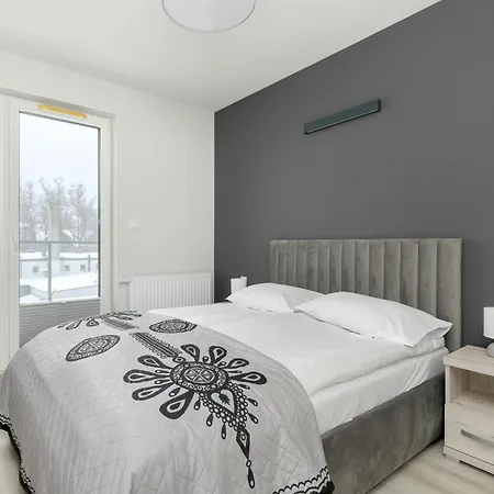 Comfortable In The Centre Of With Parking, & Gym By Renters Διαμέρισμα