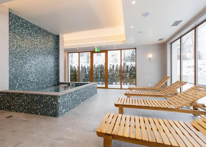 Comfortable In The Centre Of With Parking, & Gym By Renters