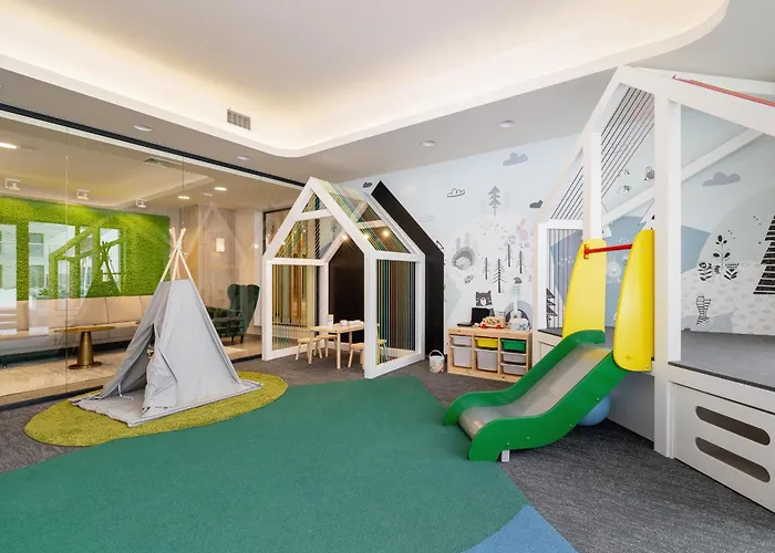 Comfortable In The Centre Of With Parking, & Gym By Renters